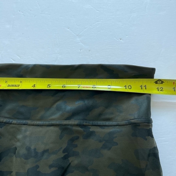 Spanx Camo Green Leggings Size Small *See dimensions - Picture 5 of 8